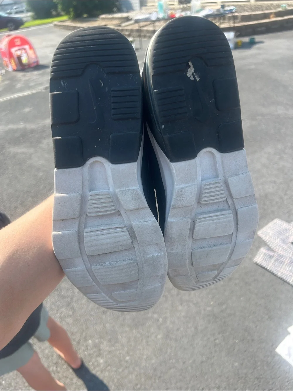 Nike Air Womensen’s Black/White Athletic Sneakers